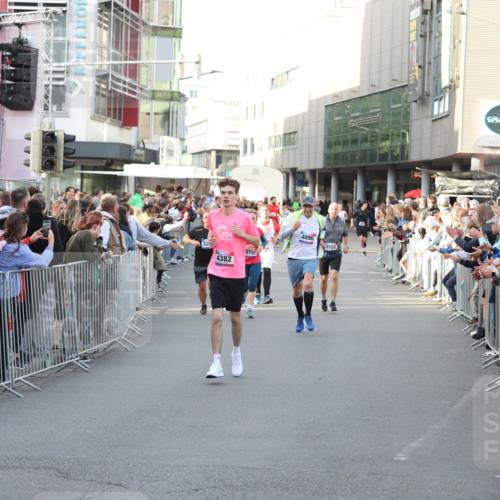 12.06.2026 - Holstenköstenlauf Andreas Tolksdorf http://msf.ph/oto/9747685 12.06.2026 20:01:32 Laufen 4382, 4792, 4890, 3558 meine-sportfotos.de