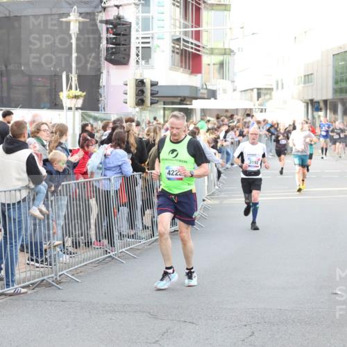12.06.2026 - Holstenköstenlauf Andreas Tolksdorf http://msf.ph/oto/9747716 12.06.2026 20:01:59 Laufen 14, 1, 422, 3192 meine-sportfotos.de