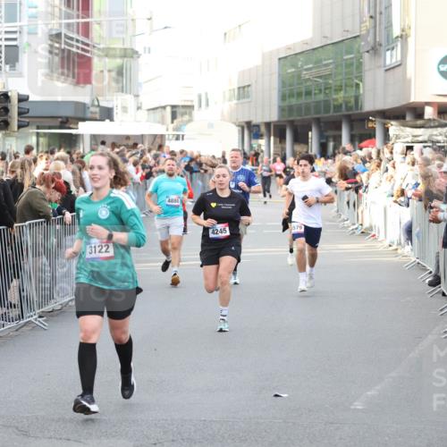 12.06.2026 - Holstenköstenlauf Andreas Tolksdorf http://msf.ph/oto/9747728 12.06.2026 20:02:08 Laufen 3122, 4880, 4245, 579 meine-sportfotos.de