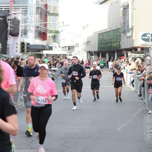 12.06.2026 - Holstenköstenlauf Andreas Tolksdorf http://msf.ph/oto/9747760 12.06.2026 20:02:52 Laufen 4616, 7030, 4352, 3789, 3766, 3166, 3167 meine-sportfotos.de
