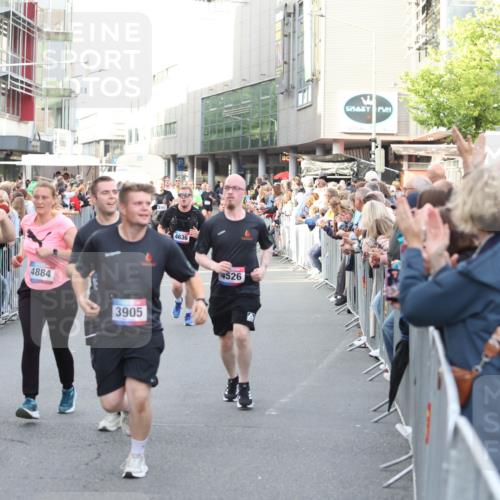 12.06.2026 - Holstenköstenlauf Andreas Tolksdorf http://msf.ph/oto/9747804 12.06.2026 20:03:33 Laufen 43933, 4884, 3905, 4636, 4526 meine-sportfotos.de