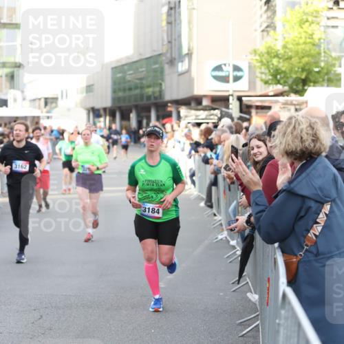 12.06.2026 - Holstenköstenlauf Andreas Tolksdorf http://msf.ph/oto/9747806 12.06.2026 20:03:40 Laufen 3162, 3184 meine-sportfotos.de