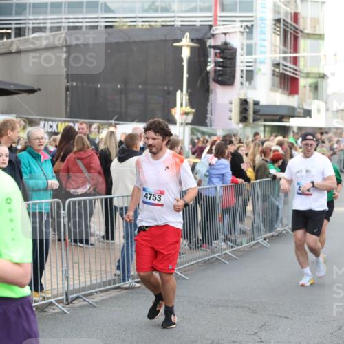 12.06.2026 - Holstenköstenlauf Andreas Tolksdorf http://msf.ph/oto/9747815 12.06.2026 20:03:45 Laufen 3257, 4753, 3809, 25 meine-sportfotos.de