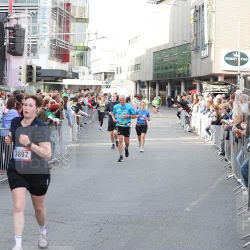 12.06.2026 - Holstenköstenlauf Andreas Tolksdorf http://msf.ph/oto/9747823 12.06.2026 20:03:51 Laufen 3897, 3506 meine-sportfotos.de