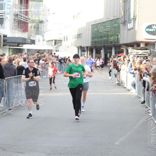 12.06.2026 - Holstenköstenlauf Andreas Tolksdorf http://msf.ph/oto/9747881 12.06.2026 20:05:04 Laufen 56, 4456 meine-sportfotos.de