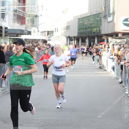 12.06.2026 - Holstenköstenlauf Andreas Tolksdorf http://msf.ph/oto/9747886 12.06.2026 20:05:06 Laufen 4456, 4156, 4268, 3957 meine-sportfotos.de