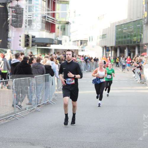 12.06.2026 - Holstenköstenlauf Andreas Tolksdorf http://msf.ph/oto/9747915 12.06.2026 20:05:38 Laufen 3357, 4725, 4162 meine-sportfotos.de