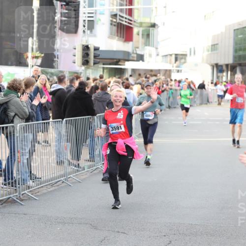 12.06.2026 - Holstenköstenlauf Andreas Tolksdorf http://msf.ph/oto/9747925 12.06.2026 20:05:53 Laufen 3591, 4867 meine-sportfotos.de