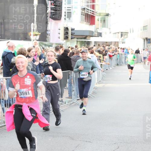 12.06.2026 - Holstenköstenlauf Andreas Tolksdorf http://msf.ph/oto/9747927 12.06.2026 20:05:55 Laufen 3591, 3375, 4867, 3250 meine-sportfotos.de