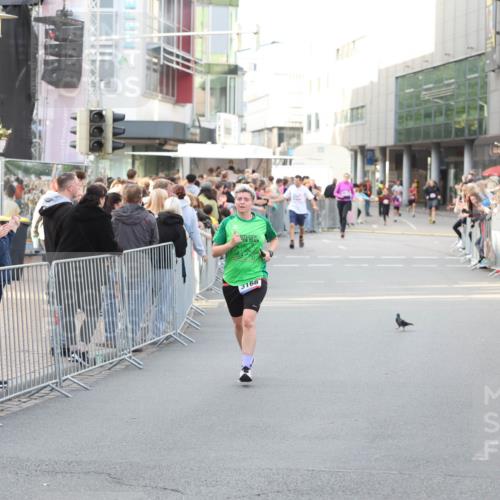 12.06.2026 - Holstenköstenlauf Andreas Tolksdorf http://msf.ph/oto/9747933 12.06.2026 20:06:01 Laufen 3168 meine-sportfotos.de