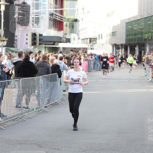 12.06.2026 - Holstenköstenlauf Andreas Tolksdorf http://msf.ph/oto/9747954 12.06.2026 20:06:36 Laufen 959 meine-sportfotos.de