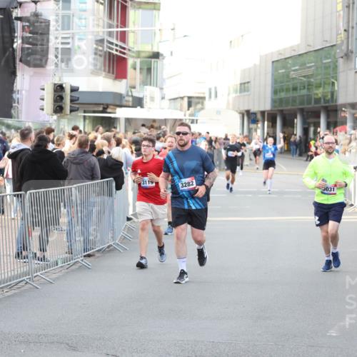 12.06.2026 - Holstenköstenlauf Andreas Tolksdorf http://msf.ph/oto/9747963 12.06.2026 20:06:48 Laufen 3395, 3119, 3282, 3031 meine-sportfotos.de