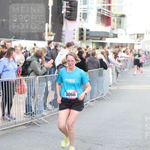 12.06.2026 - Holstenköstenlauf Andreas Tolksdorf http://msf.ph/oto/9748004 12.06.2026 20:07:48 Laufen 3066 meine-sportfotos.de
