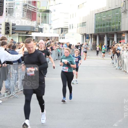 12.06.2026 - Holstenköstenlauf Andreas Tolksdorf http://msf.ph/oto/9748023 12.06.2026 20:08:13 Laufen 3697, 4543, 843 meine-sportfotos.de