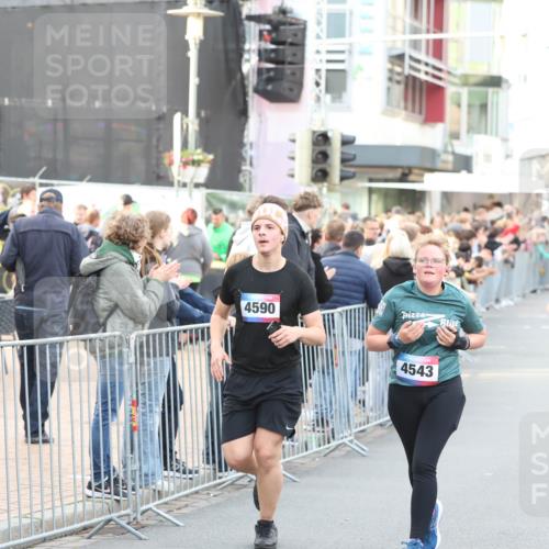 12.06.2026 - Holstenköstenlauf Andreas Tolksdorf http://msf.ph/oto/9748027 12.06.2026 20:08:14 Laufen 14, 1, 4590, 4543, 3843 meine-sportfotos.de