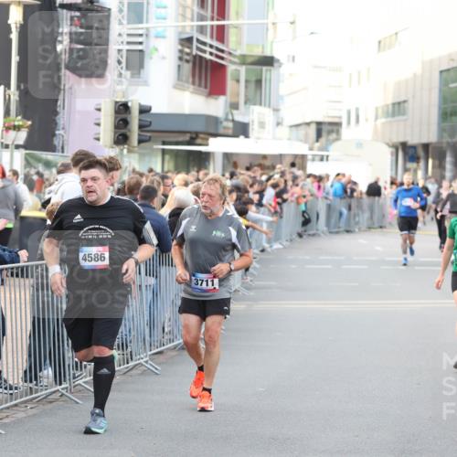 12.06.2026 - Holstenköstenlauf Andreas Tolksdorf http://msf.ph/oto/9748038 12.06.2026 20:08:27 Laufen 048, 72, 96, 82, 99, 4586, 4120, 3711 meine-sportfotos.de
