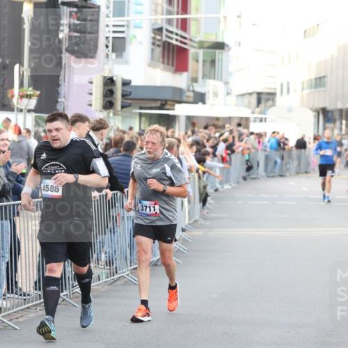 12.06.2026 - Holstenköstenlauf Andreas Tolksdorf http://msf.ph/oto/9748039 12.06.2026 20:08:28 Laufen 48, 72, 96, 8299, 4586, 3711, 4120 meine-sportfotos.de