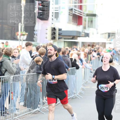 12.06.2026 - Holstenköstenlauf Andreas Tolksdorf http://msf.ph/oto/9748085 12.06.2026 20:09:48 Laufen 14, 3374, 3575 meine-sportfotos.de