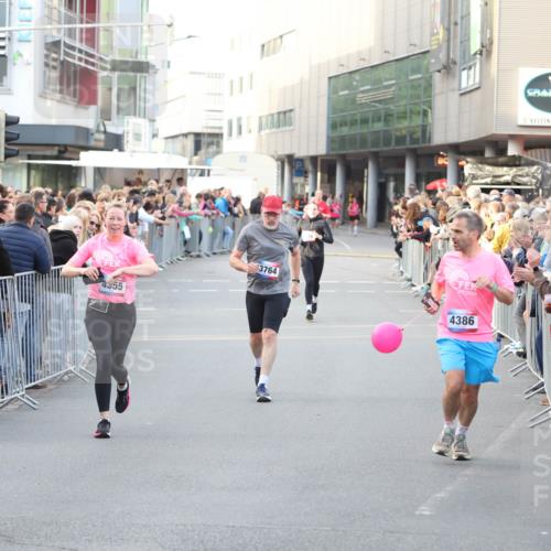 12.06.2026 - Holstenköstenlauf Andreas Tolksdorf http://msf.ph/oto/9748107 12.06.2026 20:10:20 Laufen 4555, 3764, 2030, 4386 meine-sportfotos.de