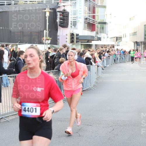 12.06.2026 - Holstenköstenlauf Andreas Tolksdorf http://msf.ph/oto/9748114 12.06.2026 20:10:37 Laufen 4401 meine-sportfotos.de