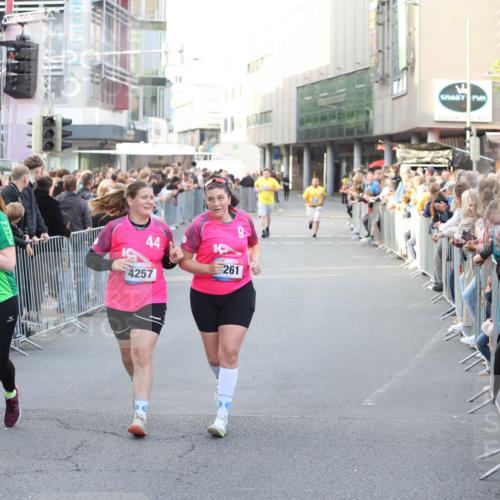 12.06.2026 - Holstenköstenlauf Andreas Tolksdorf http://msf.ph/oto/9748123 12.06.2026 20:10:52 Laufen 3173, 44, 4257, 261 meine-sportfotos.de
