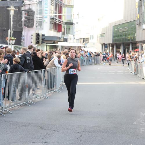 12.06.2026 - Holstenköstenlauf Andreas Tolksdorf http://msf.ph/oto/9748151 12.06.2026 20:12:01 Laufen 3659 meine-sportfotos.de