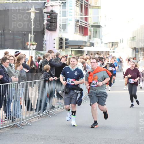 12.06.2026 - Holstenköstenlauf Andreas Tolksdorf http://msf.ph/oto/9748155 12.06.2026 20:12:19 Laufen 3335, 3306, 4019 meine-sportfotos.de
