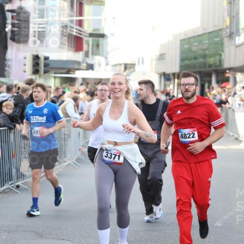 12.06.2026 - Holstenköstenlauf Andreas Tolksdorf http://msf.ph/oto/9748167 12.06.2026 20:12:26 Laufen 2030, 4389, 32, 49, 3371, 4822 meine-sportfotos.de
