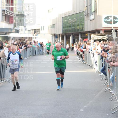 12.06.2026 - Holstenköstenlauf Andreas Tolksdorf http://msf.ph/oto/9748180 12.06.2026 20:12:51 Laufen 3828, 4148 meine-sportfotos.de
