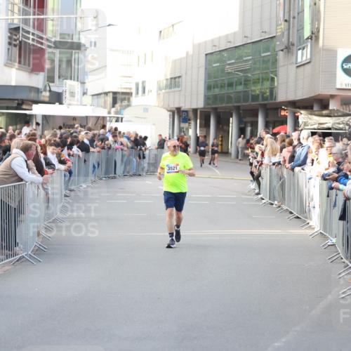 12.06.2026 - Holstenköstenlauf Andreas Tolksdorf http://msf.ph/oto/9748203 12.06.2026 20:14:08 Laufen 3521 meine-sportfotos.de