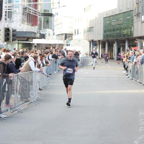 12.06.2026 - Holstenköstenlauf Andreas Tolksdorf http://msf.ph/oto/9748218 12.06.2026 20:14:31 Laufen 4589, 4864 meine-sportfotos.de