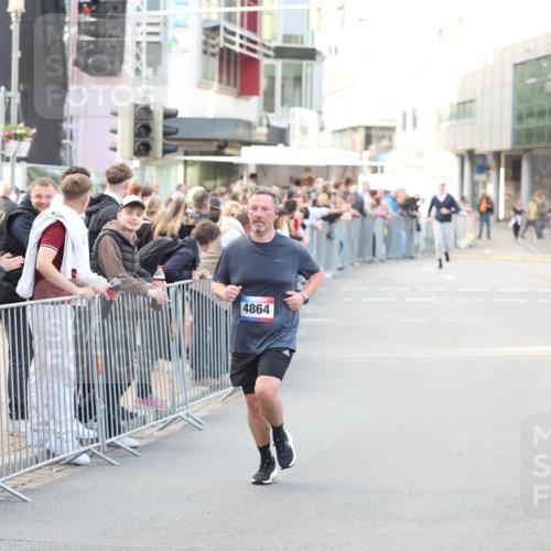 12.06.2026 - Holstenköstenlauf Andreas Tolksdorf http://msf.ph/oto/9748221 12.06.2026 20:14:33 Laufen 4864 meine-sportfotos.de