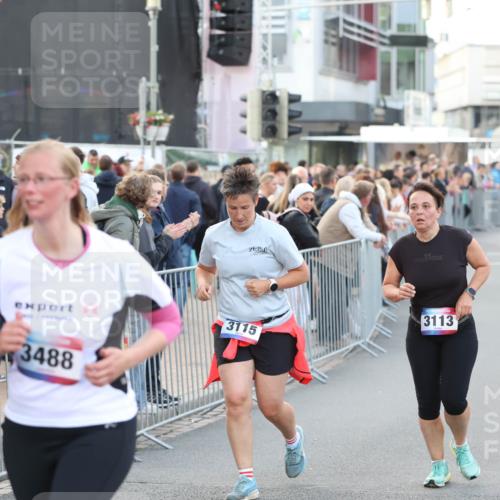 12.06.2026 - Holstenköstenlauf Andreas Tolksdorf http://msf.ph/oto/9748251 12.06.2026 20:16:25 Laufen 3488, 3115, 3113 meine-sportfotos.de