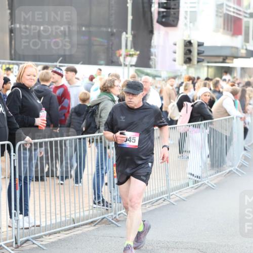 12.06.2026 - Holstenköstenlauf Andreas Tolksdorf http://msf.ph/oto/9748261 12.06.2026 20:16:41 Laufen 45 meine-sportfotos.de