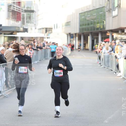 12.06.2026 - Holstenköstenlauf Andreas Tolksdorf http://msf.ph/oto/9748271 12.06.2026 20:17:03 Laufen 3110, 3109 meine-sportfotos.de