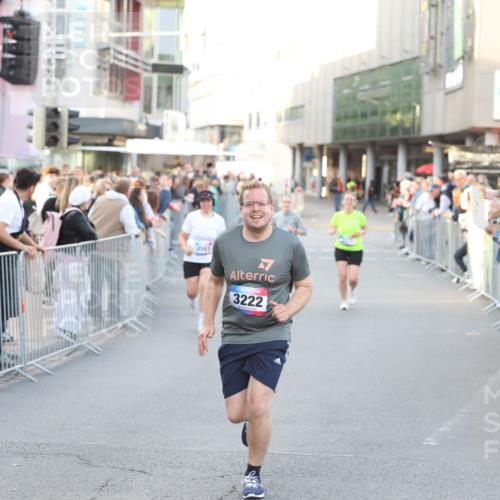 12.06.2026 - Holstenköstenlauf Andreas Tolksdorf http://msf.ph/oto/9748283 12.06.2026 20:17:48 Laufen 3222 meine-sportfotos.de