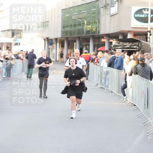 12.06.2026 - Holstenköstenlauf Andreas Tolksdorf http://msf.ph/oto/9748293 12.06.2026 20:21:39 Laufen 759 meine-sportfotos.de