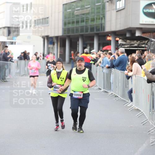 12.06.2026 - Holstenköstenlauf Andreas Tolksdorf http://msf.ph/oto/9748325 12.06.2026 20:24:43 Laufen 4388, 486 meine-sportfotos.de