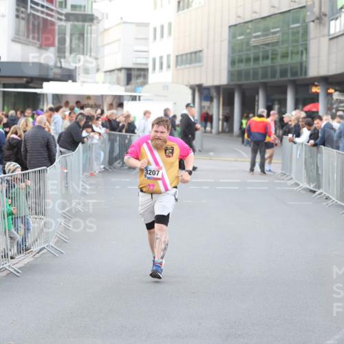 12.06.2026 - Holstenköstenlauf Andreas Tolksdorf http://msf.ph/oto/9748334 12.06.2026 20:25:00 Laufen 3207 meine-sportfotos.de