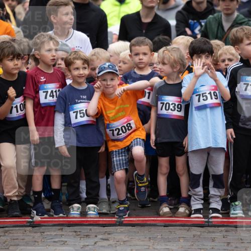 12.06.2026 - Holstenköstenlauf Michael Strokosch http://msf.ph/oto/9748364 12.06.2026 14:55:55 Laufen 7465, 34, 10, 7412, 36, 750, 7208, 7039, 7519, 36, 7176, 026, 707 meine-sportfotos.de