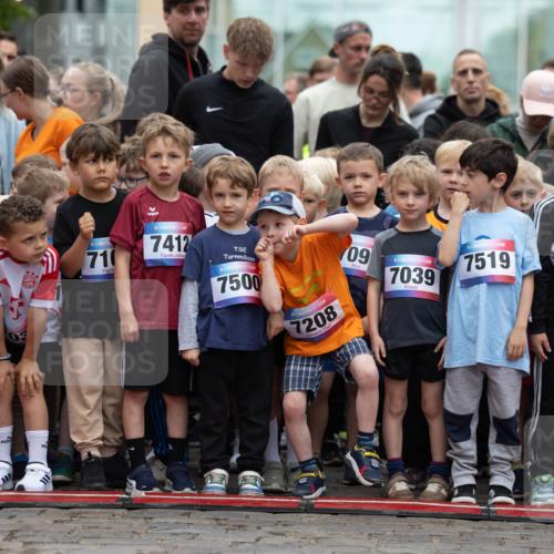 12.06.2026 - Holstenköstenlauf Michael Strokosch http://msf.ph/oto/9748367 12.06.2026 14:56:00 Laufen 31, 746, 36, 710, 7412, 7500, 7208, 09, 7039, 7519, 36, 7176, 7026 meine-sportfotos.de