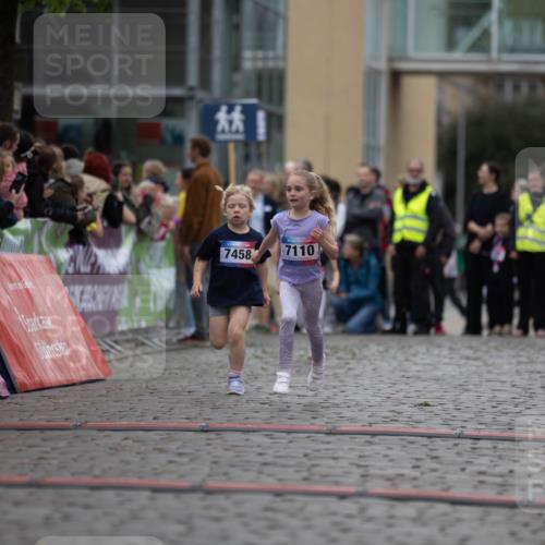 12.06.2026 - Holstenköstenlauf Michael Strokosch http://msf.ph/oto/9748496 12.06.2026 15:12:08 Laufen 7458, 7110 meine-sportfotos.de