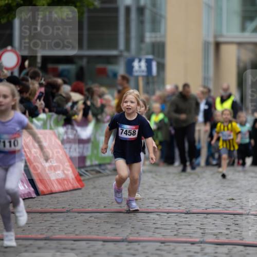 12.06.2026 - Holstenköstenlauf Michael Strokosch http://msf.ph/oto/9748506 12.06.2026 15:12:11 Laufen 7110, 7458 meine-sportfotos.de