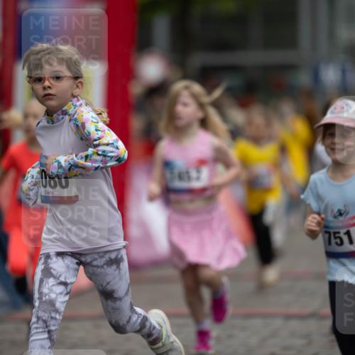 12.06.2026 - Holstenköstenlauf Michael Strokosch http://msf.ph/oto/9748541 12.06.2026 15:12:25 Laufen 7514 meine-sportfotos.de