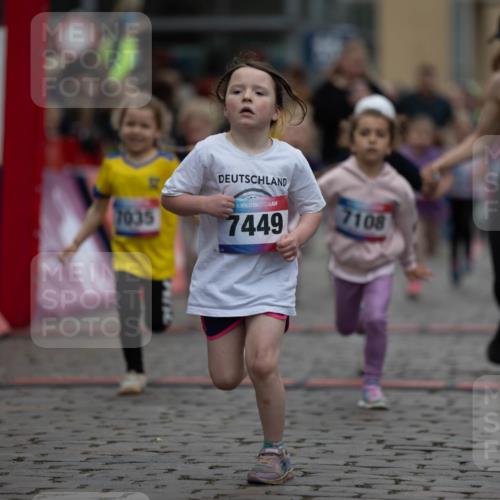 12.06.2026 - Holstenköstenlauf Michael Strokosch http://msf.ph/oto/9748543 12.06.2026 15:12:26 Laufen 7035, 36, 7449, 7108 meine-sportfotos.de