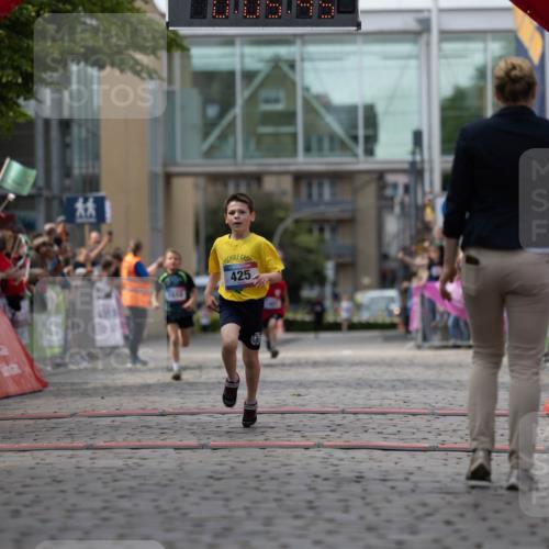 12.06.2026 - Holstenköstenlauf Michael Strokosch http://msf.ph/oto/9748633 12.06.2026 15:35:51 Laufen 425 meine-sportfotos.de