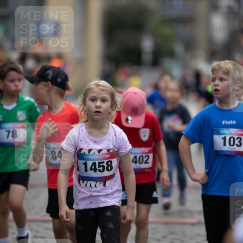 12.06.2026 - Holstenköstenlauf Michael Strokosch http://msf.ph/oto/9748682 12.06.2026 15:36:45 Laufen 78, 84, 36, 1458, 402, 103 meine-sportfotos.de