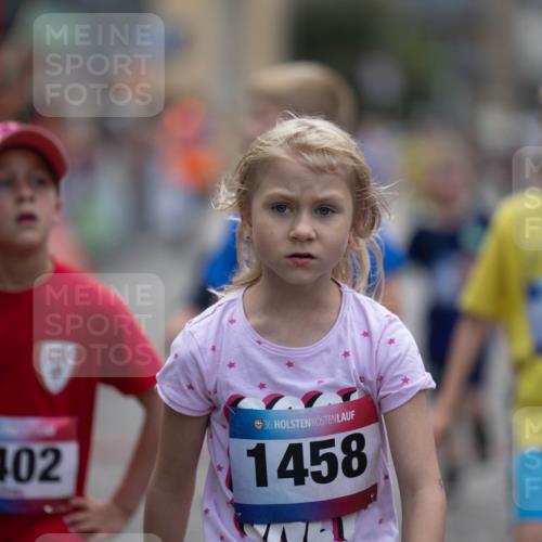 12.06.2026 - Holstenköstenlauf Michael Strokosch http://msf.ph/oto/9748688 12.06.2026 15:36:50 Laufen 1402, 36, 1458 meine-sportfotos.de