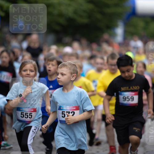 12.06.2026 - Holstenköstenlauf Michael Strokosch http://msf.ph/oto/9748722 12.06.2026 16:00:45 Laufen 800, 555, 35, 572, 0, 959 meine-sportfotos.de