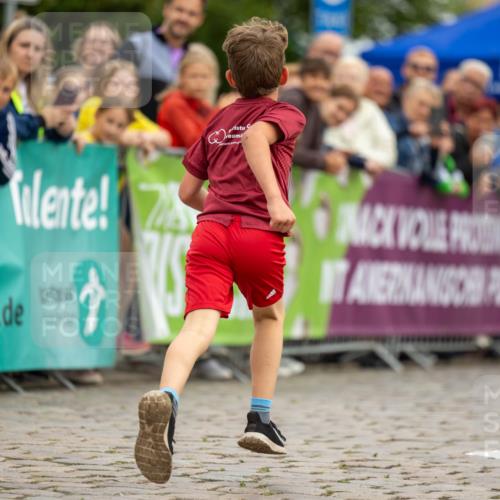 12.06.2026 - Holstenköstenlauf Michael Strokosch http://msf.ph/oto/9748792 12.06.2026 16:05:54 Laufen 10, 7 meine-sportfotos.de